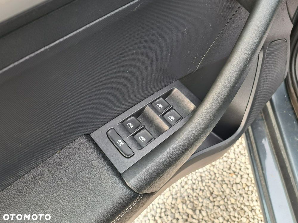 Skoda RAPID 1.0 TSI Ambition - 29