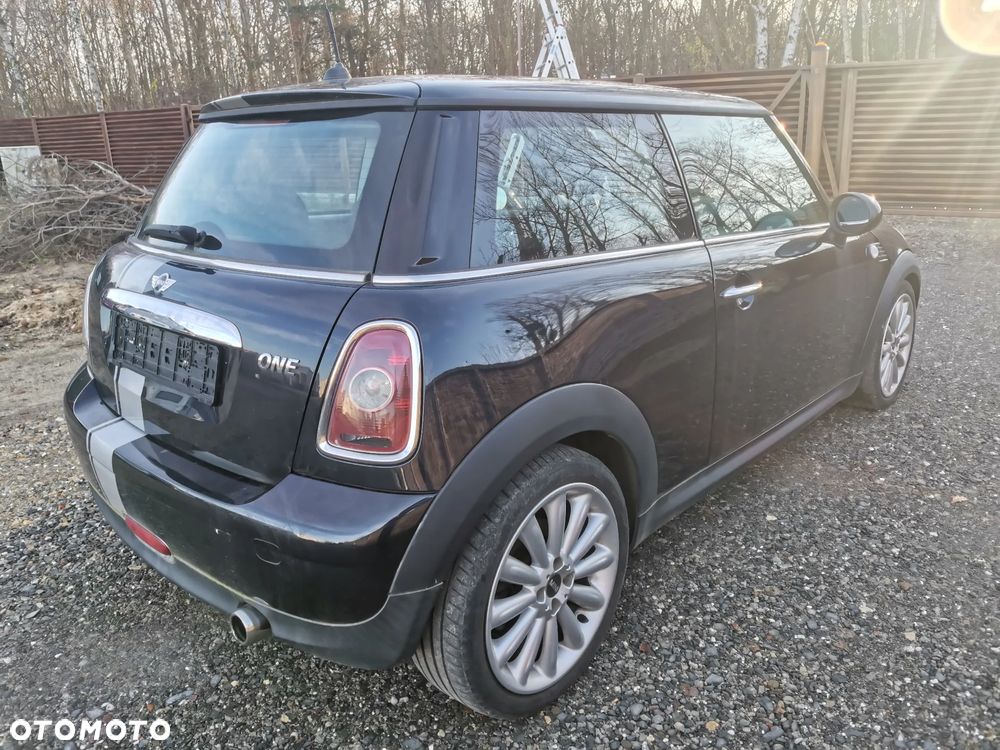 MINI ONE - 2