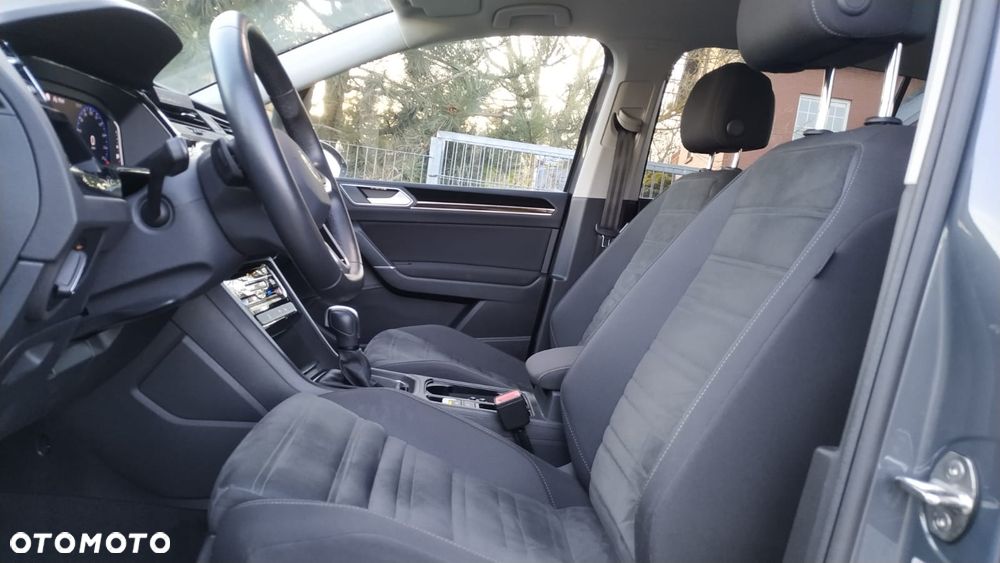 Volkswagen Touran 2.0 TDI SCR DSG Highline - 9