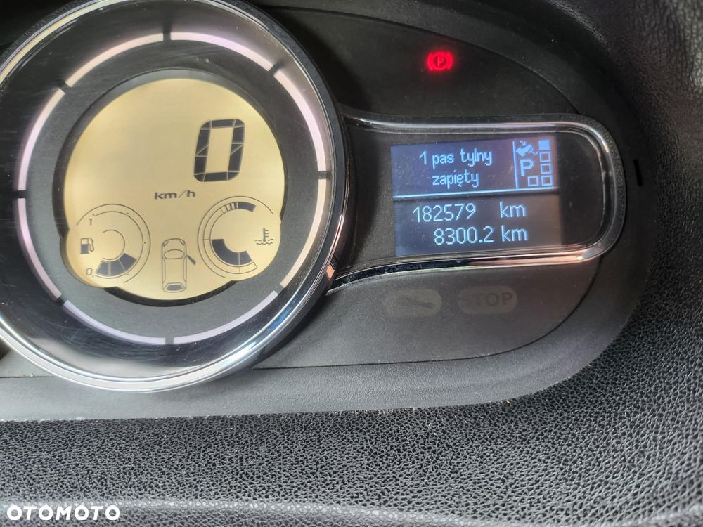 Renault Megane 1.5 dCi Limited EDC - 5
