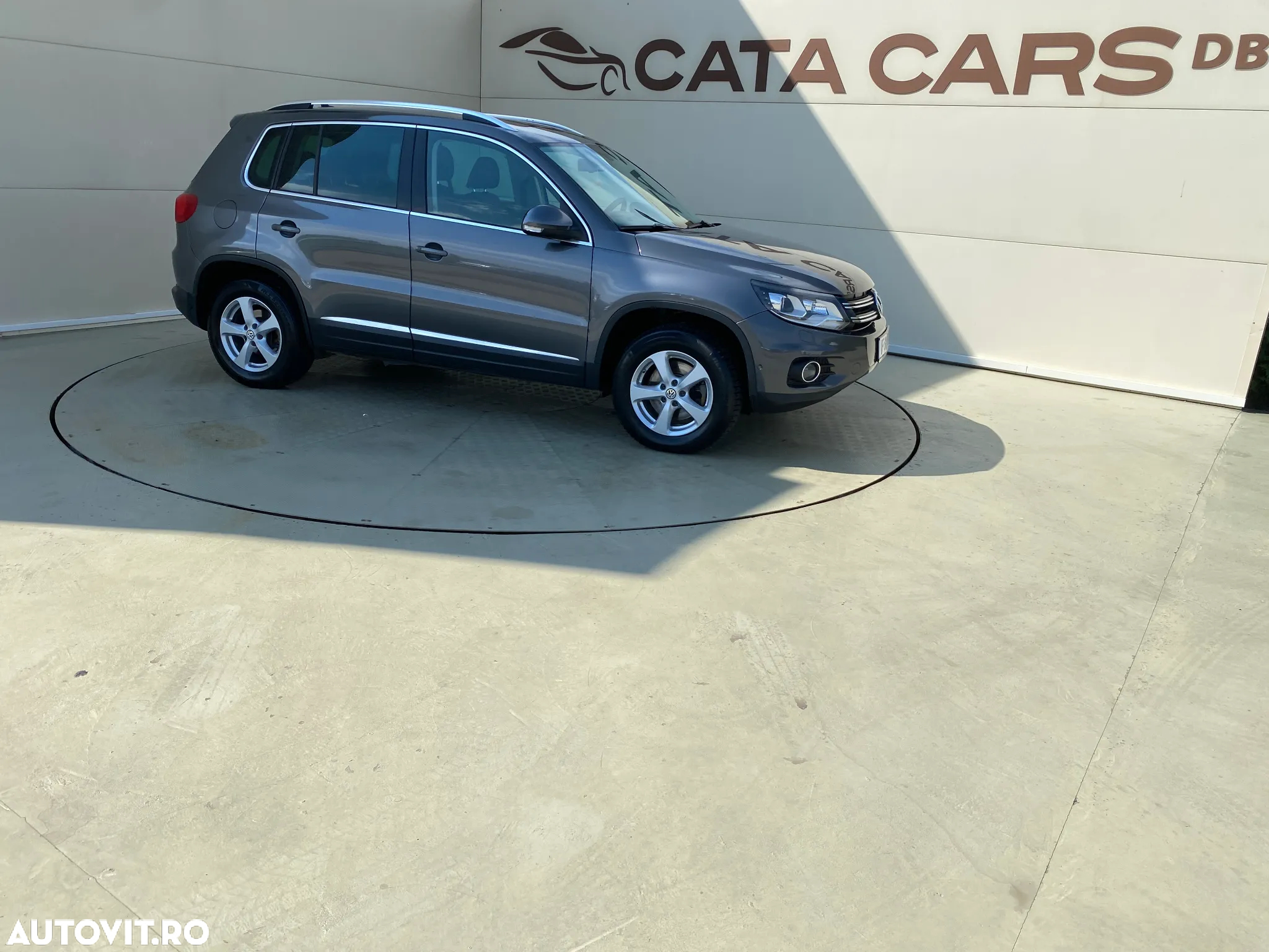 Volkswagen Tiguan 2.0 TDI 4Motion DSG Track & Field - 20