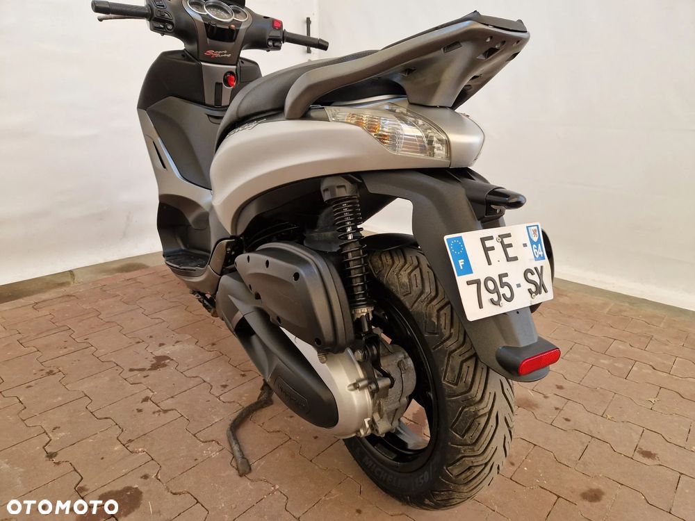 Piaggio Beverly - 21