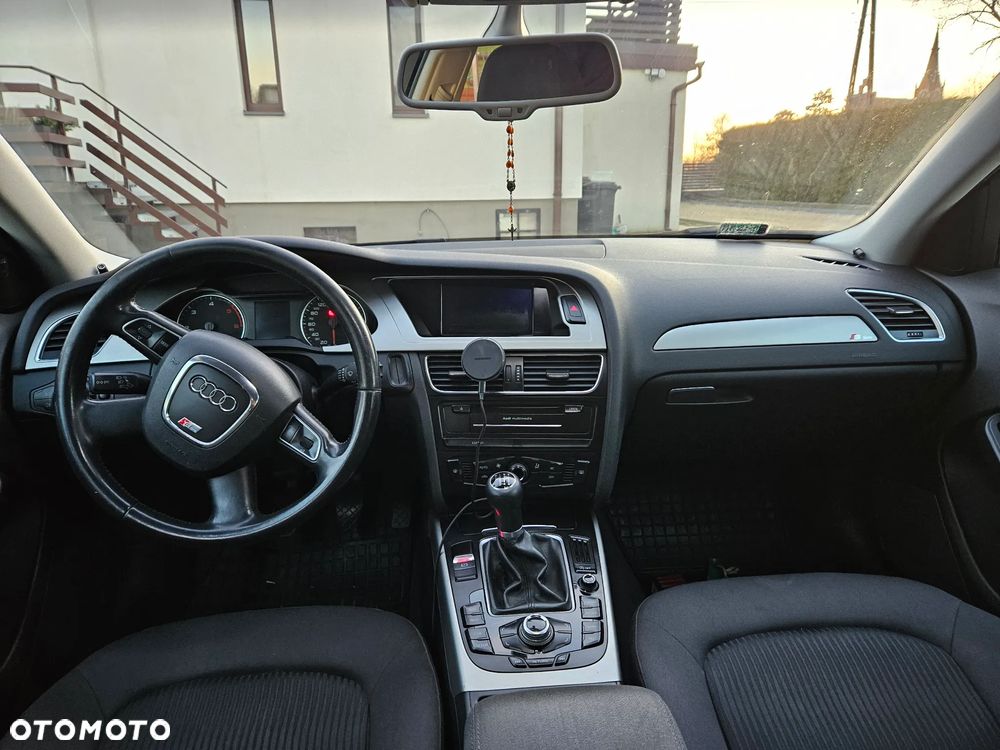 Audi A4 Avant 2.0 TDI - 11