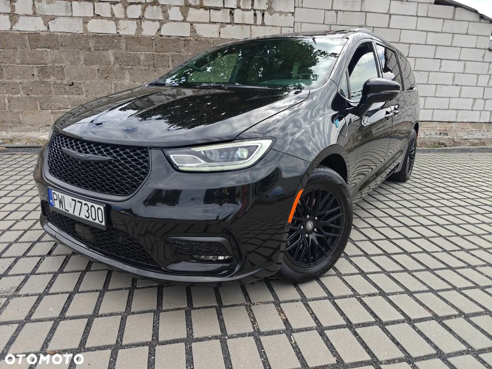 Chrysler Pacifica - 2