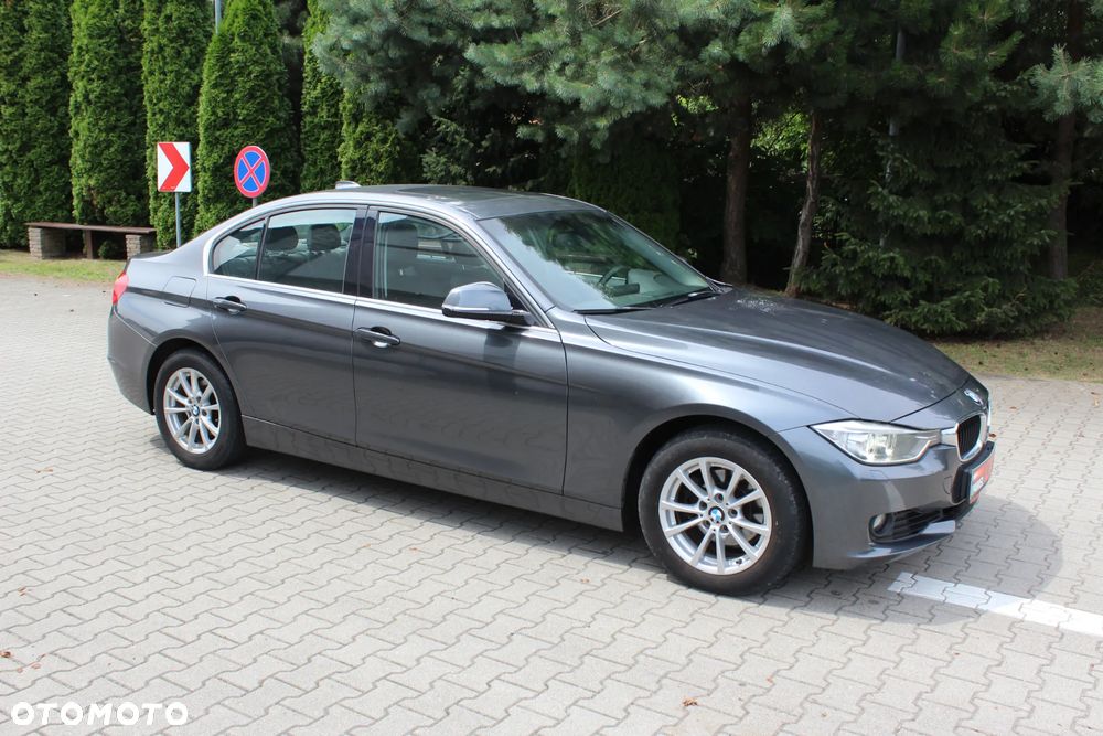BMW Seria 3 320i Sport-Aut - 12