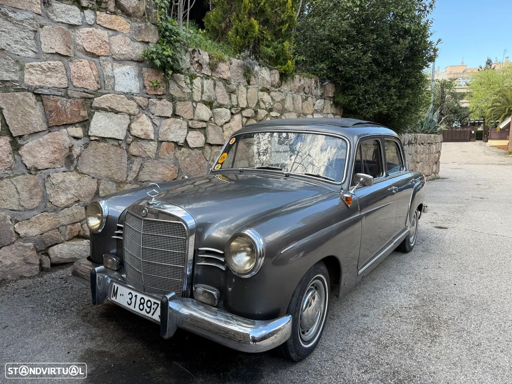 Mercedes-Benz MB180 - 1