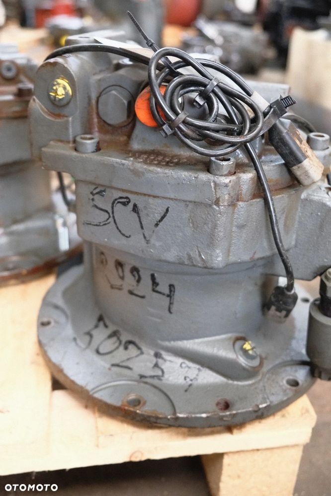Silnik Hydrauliczny obrotu Liebherr  LH36F do R922 R924 LH 36 - 3