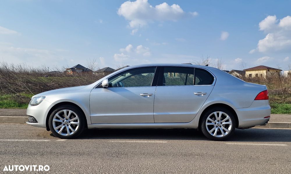 Skoda Superb 2.0 TDI Ambition - 6