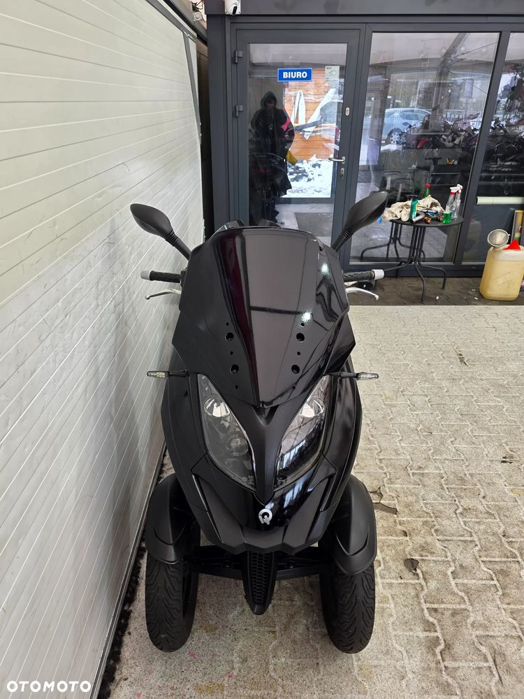 Piaggio MP-3 - 32