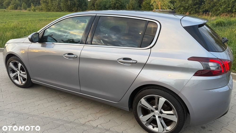 Peugeot 308 1.2 PureTech GPF Allure S&S - 8