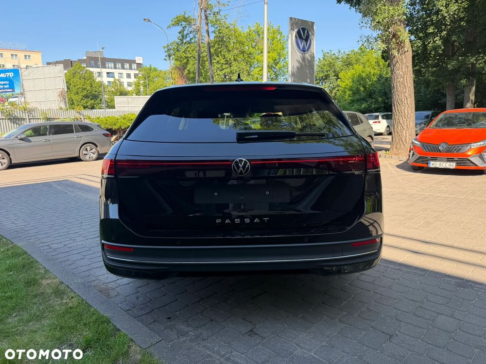 Volkswagen Passat Variant 1.5 TSI ACT mHEV Business Plus DSG - 5