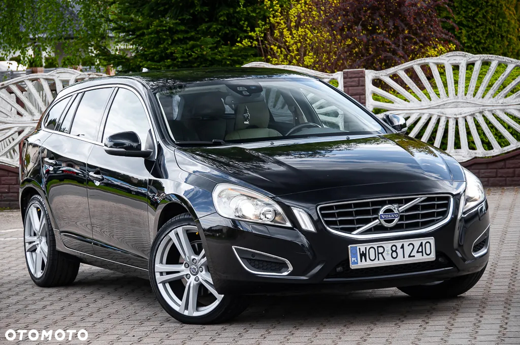 Volvo V60 D4 Geartronic Summum - 5
