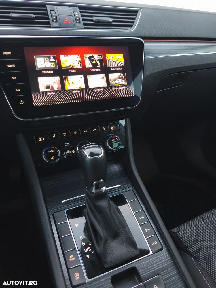 Skoda Superb Combi 2.0 TDI DSG Style - 23