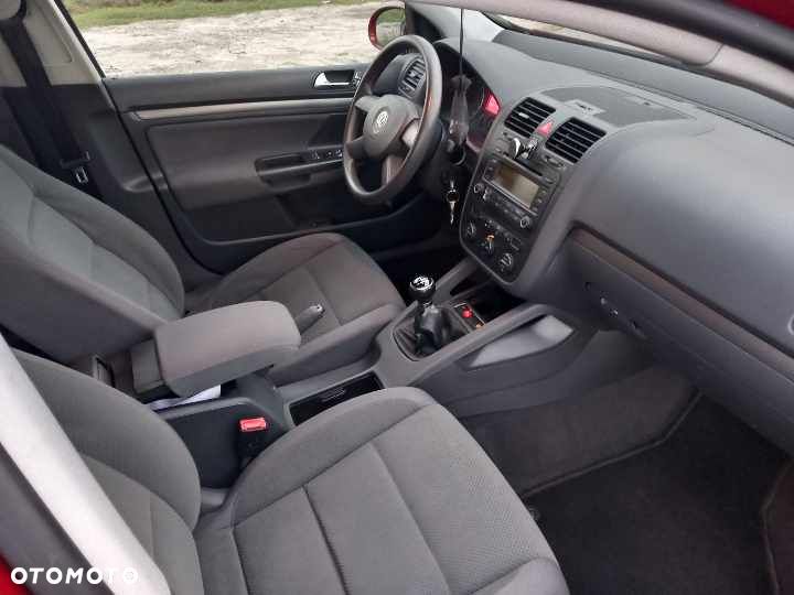 Volkswagen Golf - 10