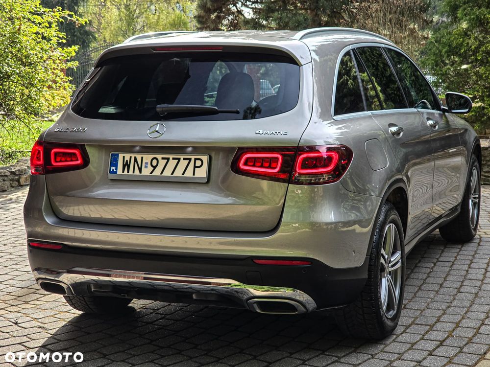Mercedes-Benz GLC 300 4Matic 9G-TRONIC - 12