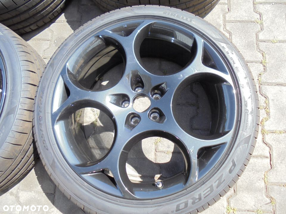 KOŁA KPL Z ALUFELGAMI alfa romeo pirelli p zero 255/40/r21 - 2