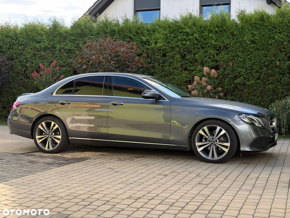 Mercedes-Benz Klasa E 220 d Business Edition 9G-TRONIC - 4