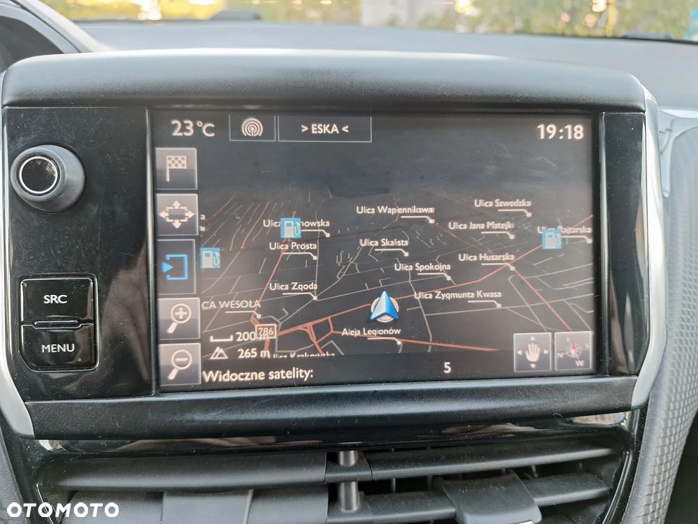 Peugeot 2008 1.6 BlueHDi Allure - 32