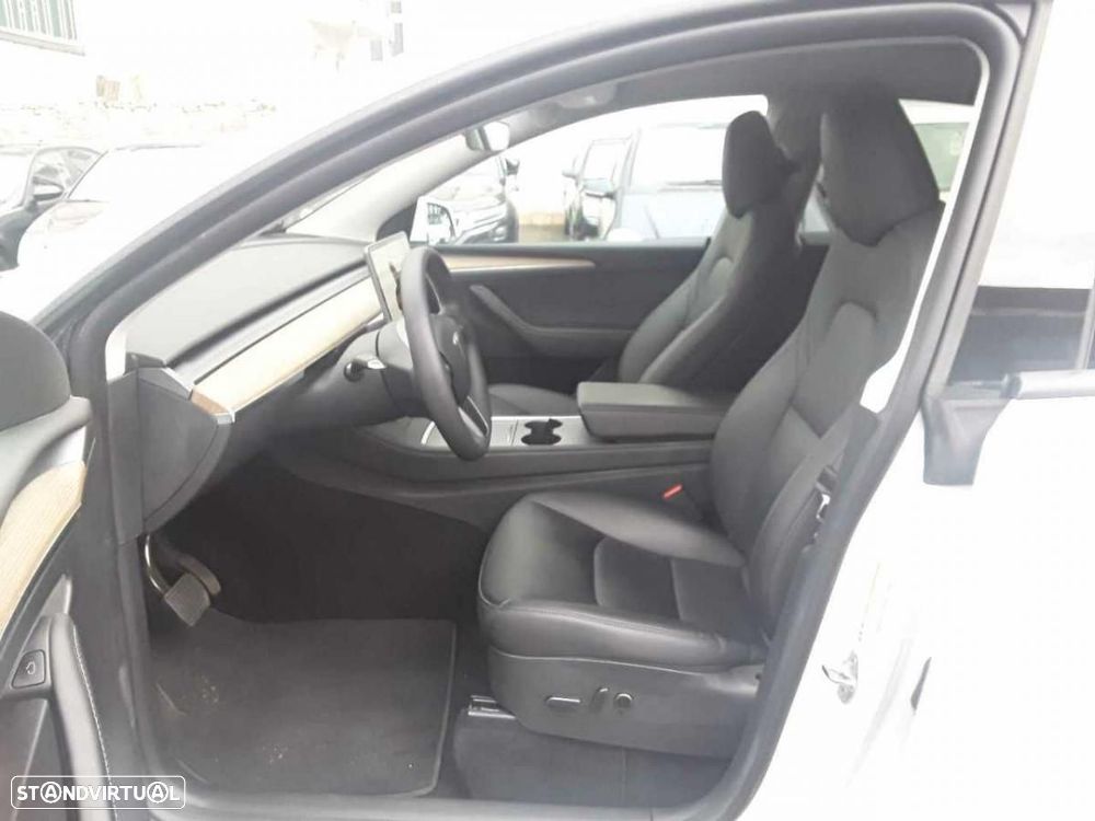 Tesla Model Y RWD - 5