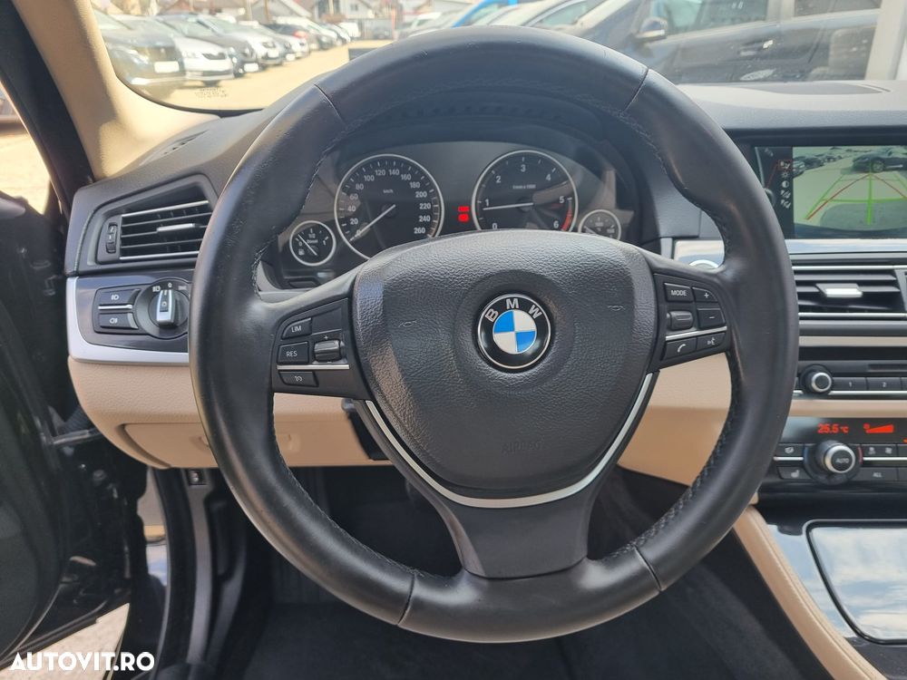 BMW Seria 5 520d Aut. Luxury Line - 9