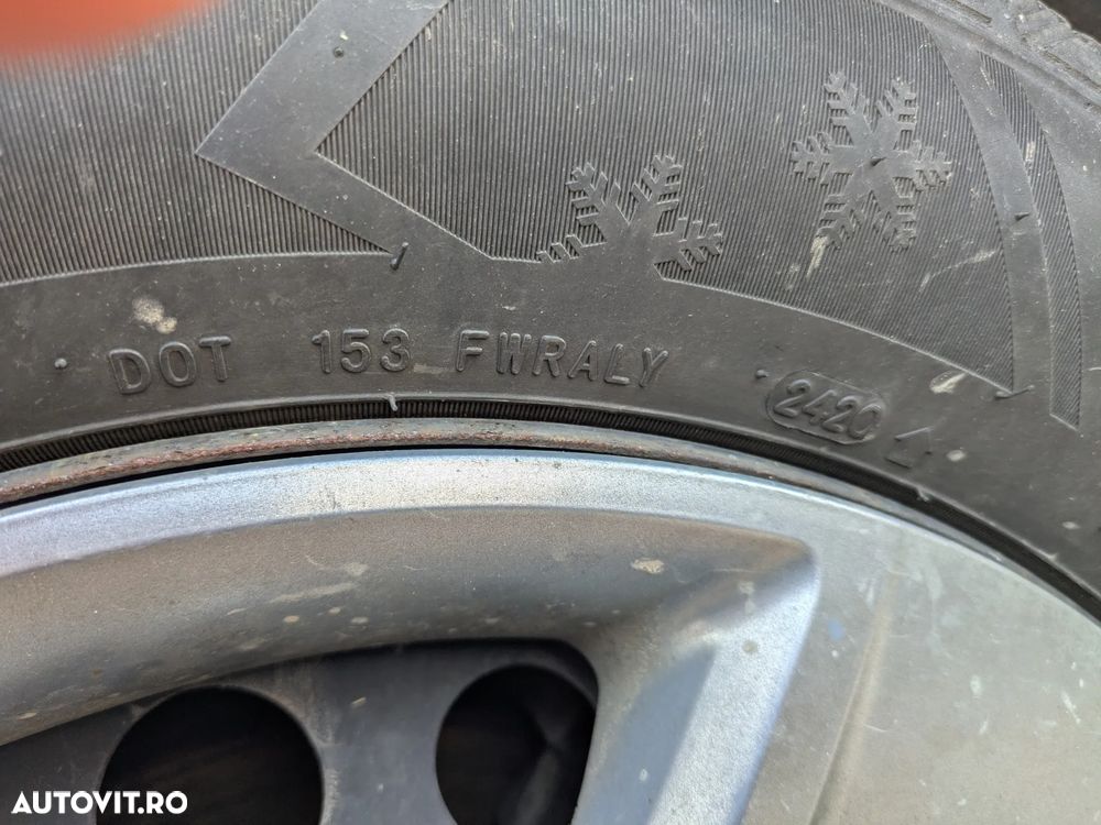 Ford Kuga 2.0 TDCi 4WD Powershift Titanium - 11