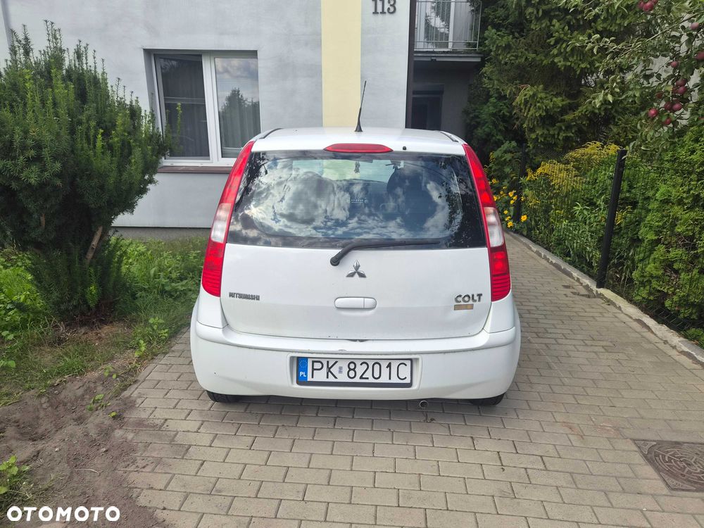Mitsubishi Colt - 3