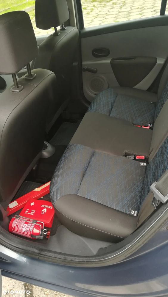 Renault Clio 1.2 16V Authentique - 10