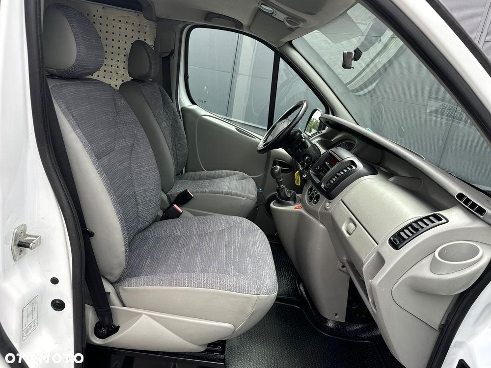 Renault Trafic - 16