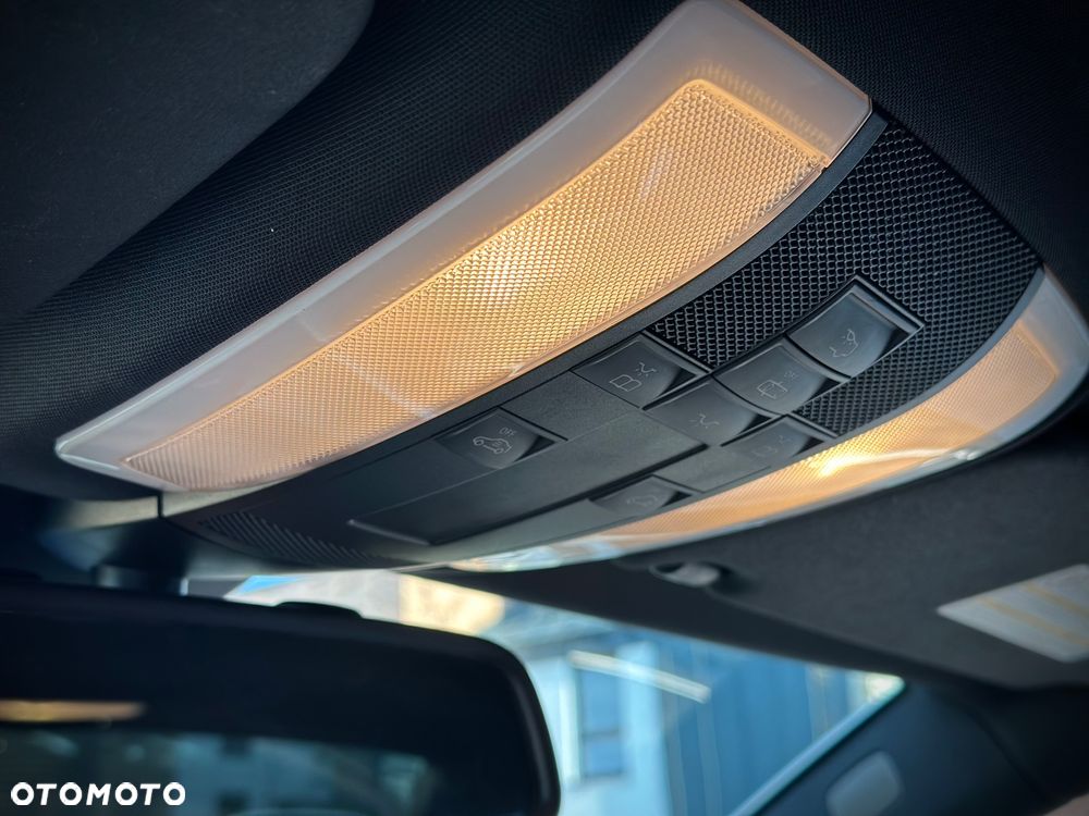 Mercedes-Benz Klasa E 200 CGI BlueEFFICIENCY Automatik Avantgarde - 22