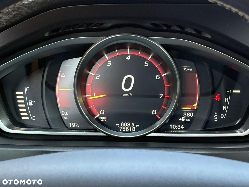 Volvo V40 T3 Drive-E Dynamic Edition - 13