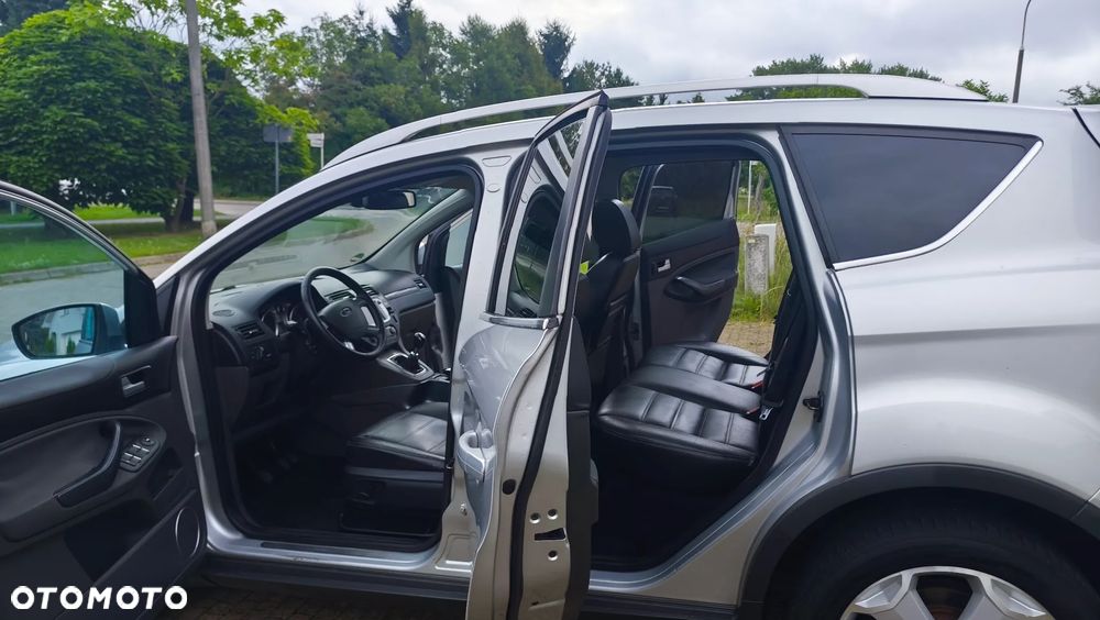 Ford Kuga 2.0 TDCi 4x4 Titanium - 12
