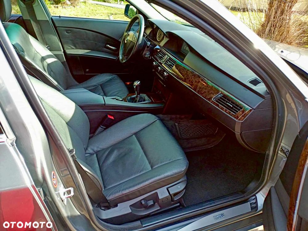 BMW Seria 5 520d - 11