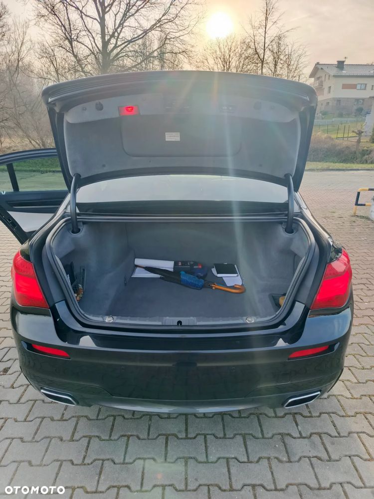 BMW Seria 7 740d xDrive Edition Exclusive - 12