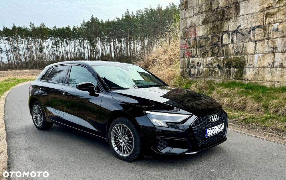 Audi A3 Sportback - 1