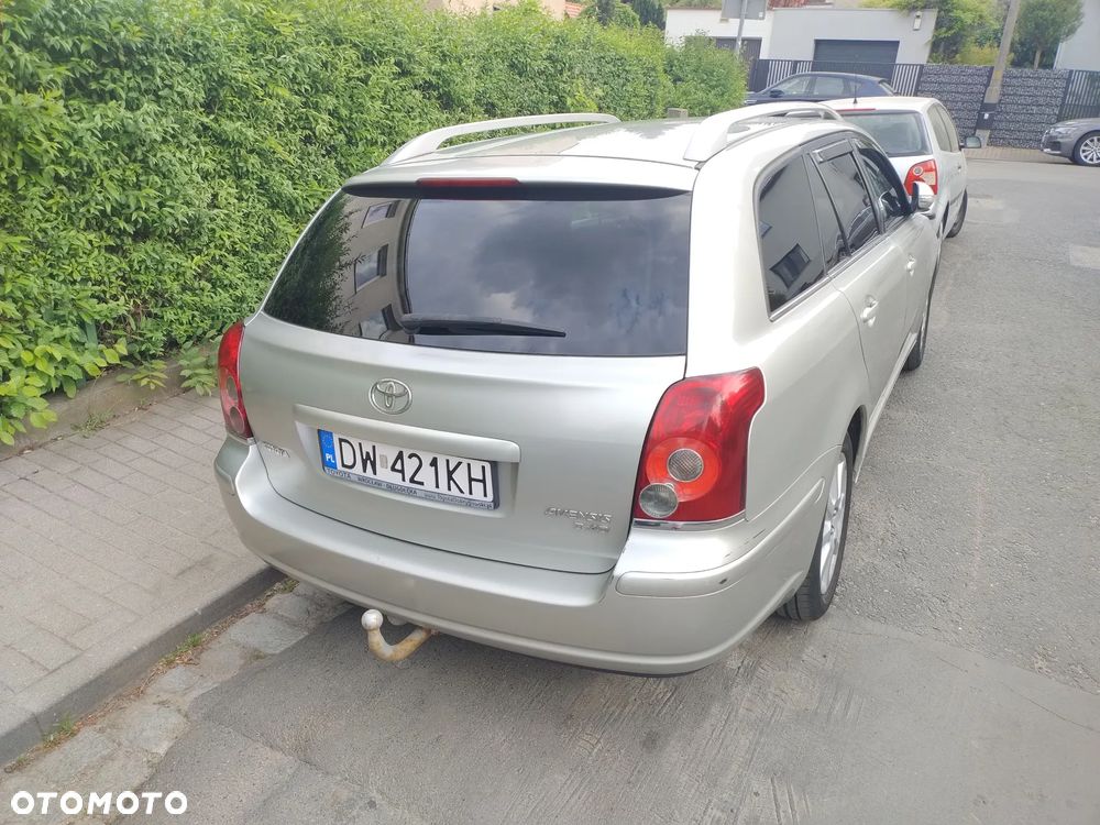 Toyota Avensis 2.0 D-4D Sol - 4