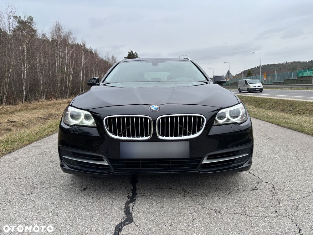 BMW Seria 5 520d - 32