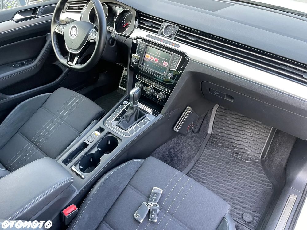 Volkswagen Passat Alltrack 2.0 TDI SCR 4Motion DSG (BMT) - 29
