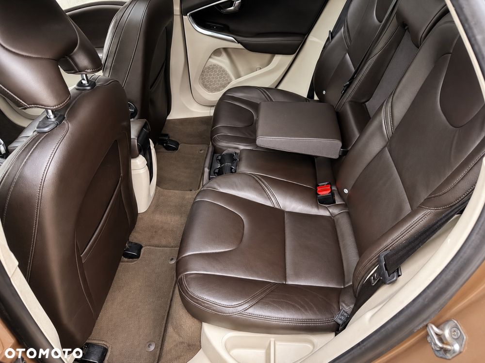 Volvo V40 D2 Summum - 29