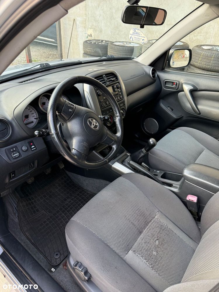 Toyota RAV4 - 5