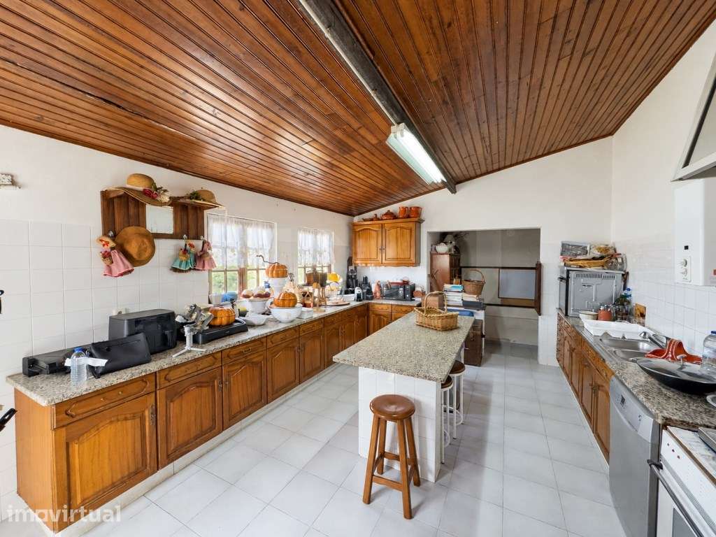 Moradia térrea em Salir do Porto - Grande imagem: 3/44