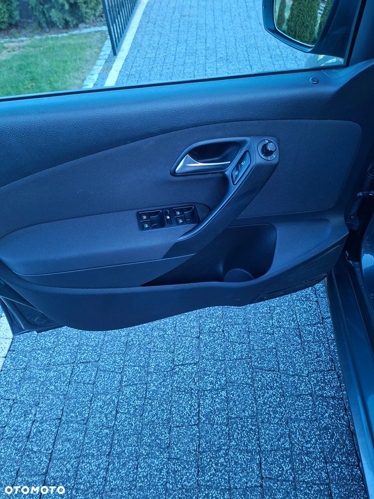 Volkswagen Polo 1.6 TDI Highline - 13