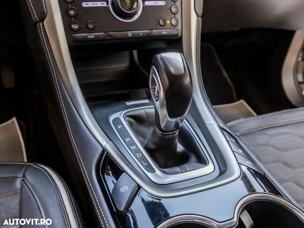 Ford Mondeo Vignale 2.0 Hybrid - 23