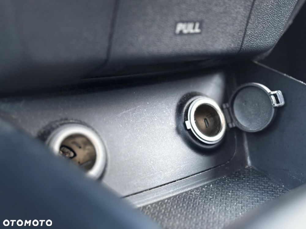 Hyundai i30 1.4 Base + - 35