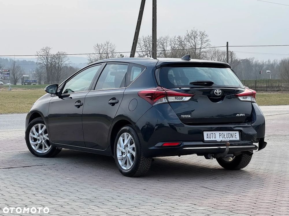 Toyota Auris 1.33 Dual-VVT-i Life - 4