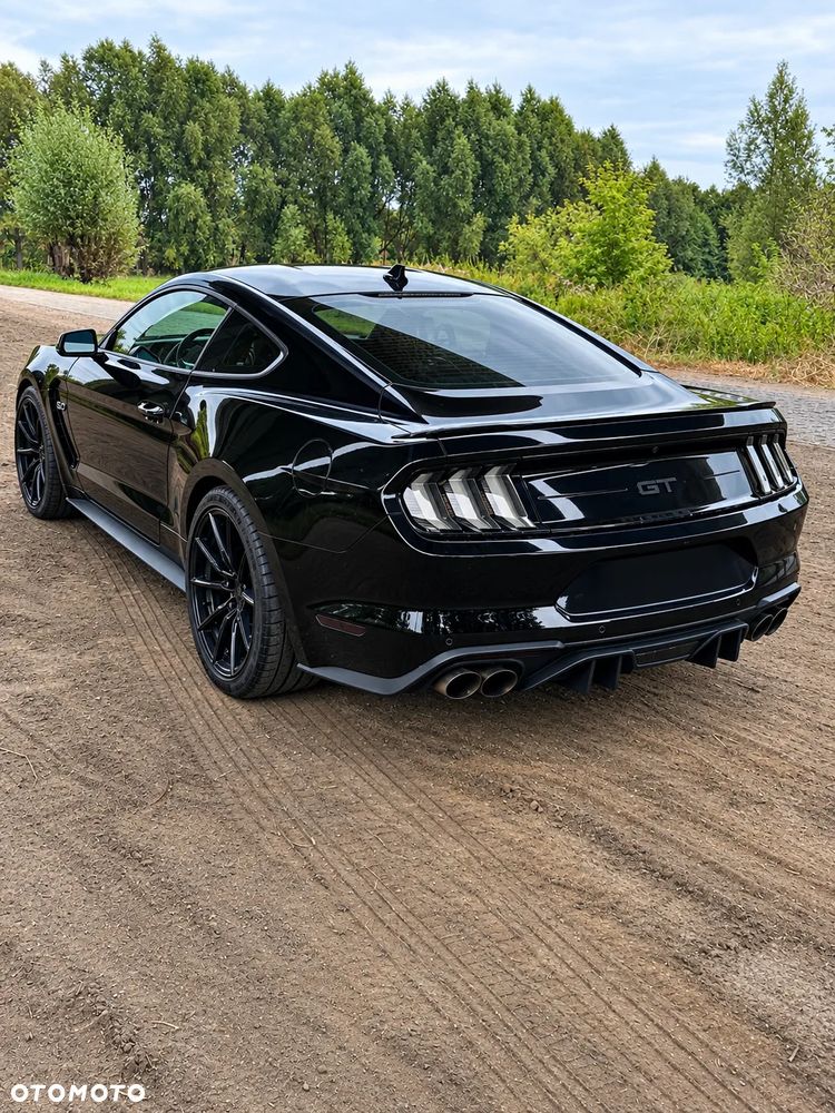 Ford Mustang - 6