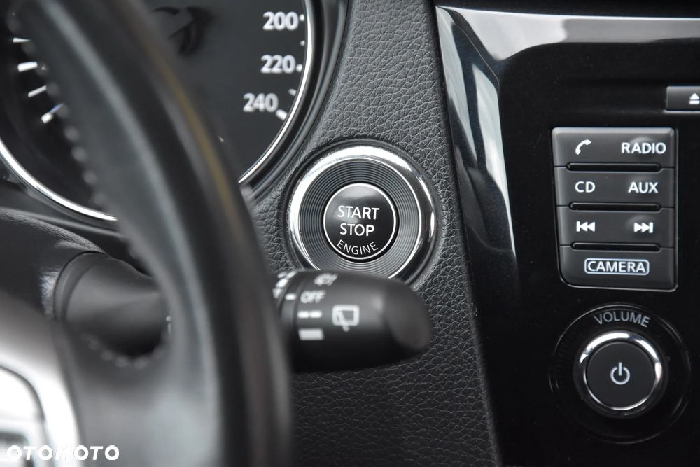 Nissan Qashqai 1.6 DIG-T N-Connecta - 30