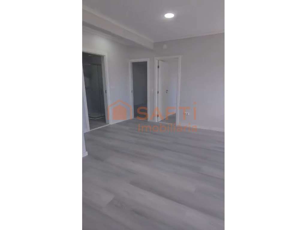Apartamento T2 Remodelado - São Sebastião - Setúbal - Grande imagem: 4/11
