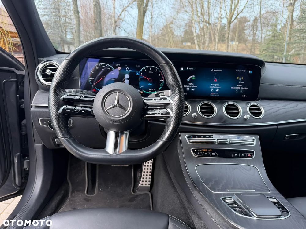 Mercedes-Benz Klasa E 220 d 9G-TRONIC - 23