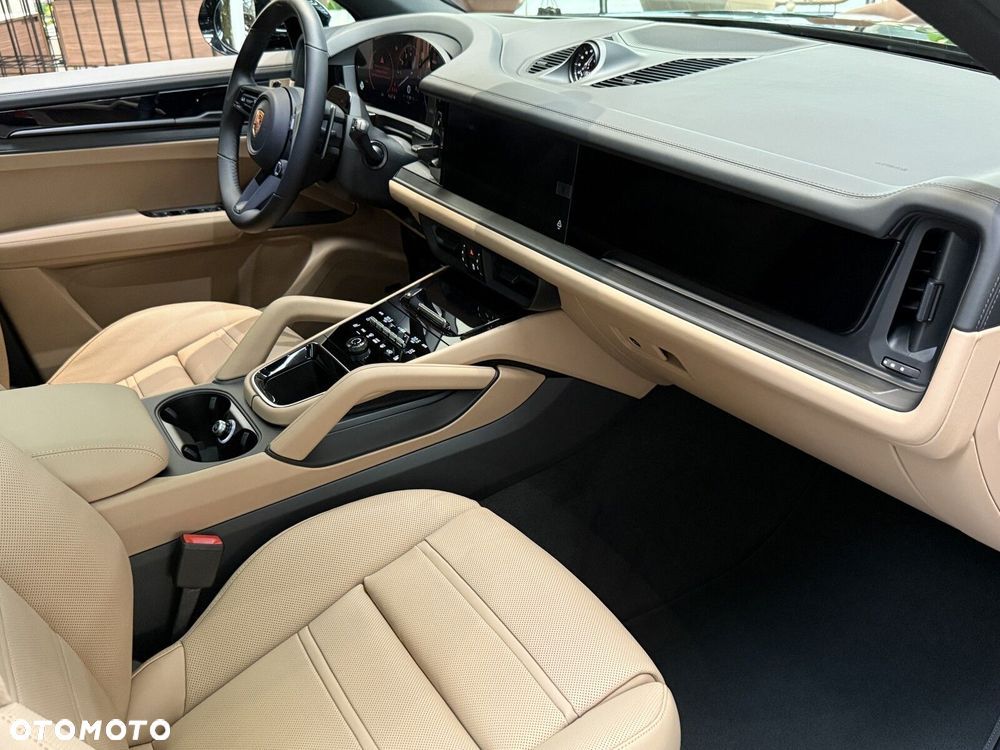 Porsche Cayenne - 30