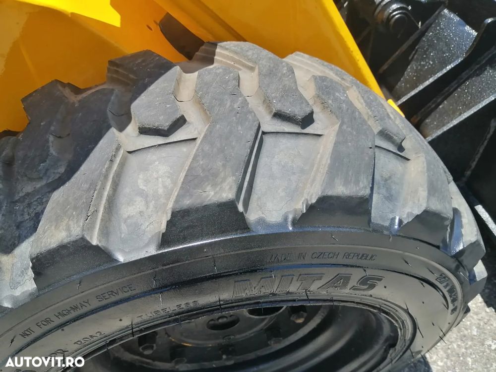 Bobcat MINIINCARCATOR FRONTAL PNEU RIGID RAM ITALIA - 21